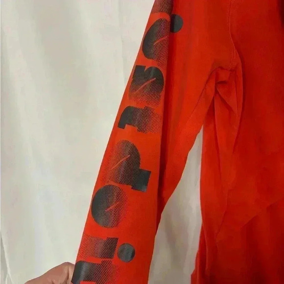 Womens size medium Nike dri fit active jacket, #.I601 - Picture 3 of 6